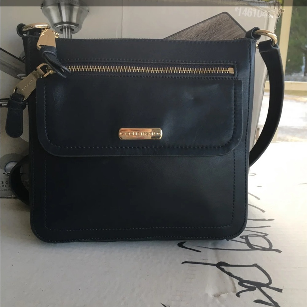 Cole Hana crossbody